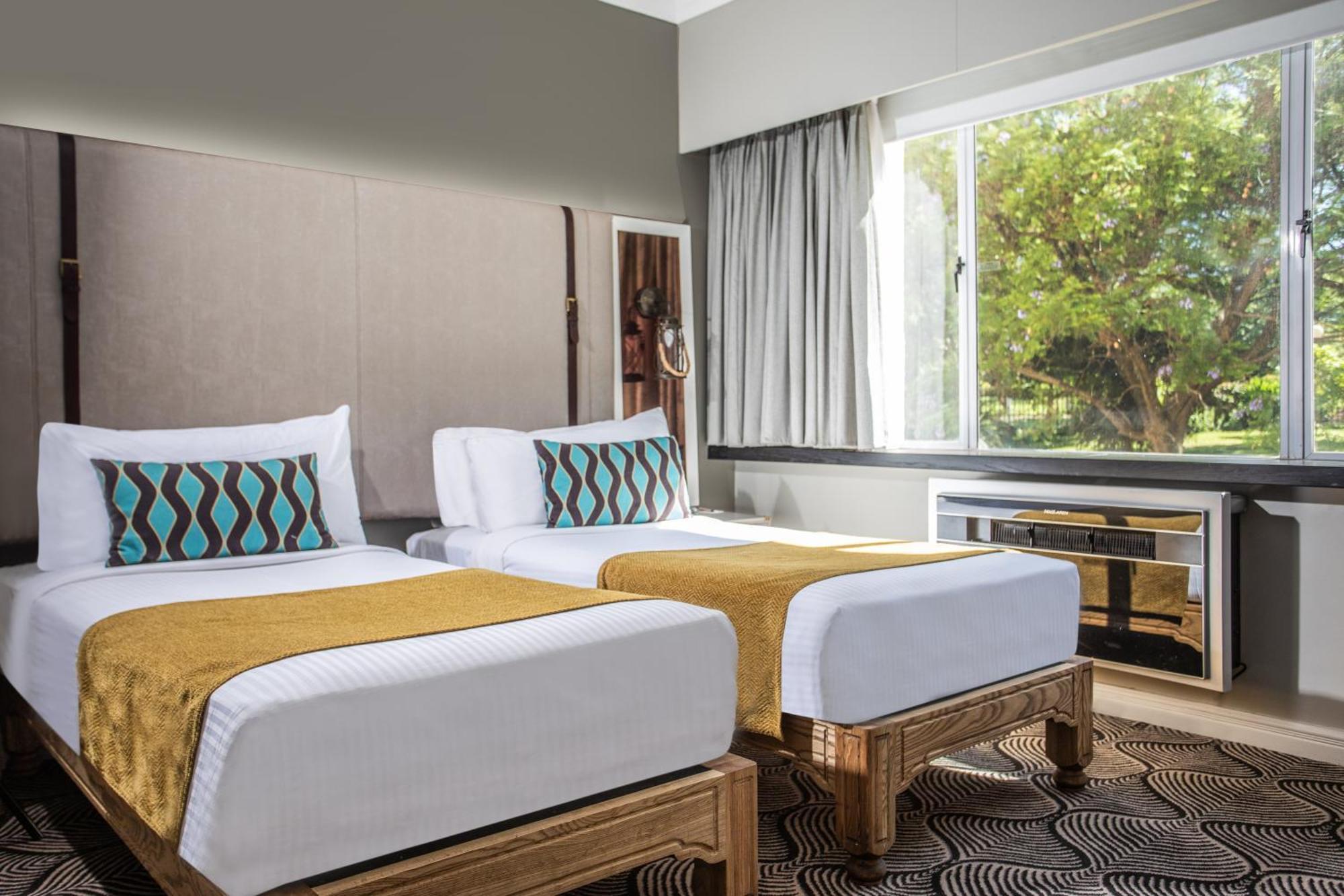 Southern Sun Ridgeway Лусака Екстериор снимка