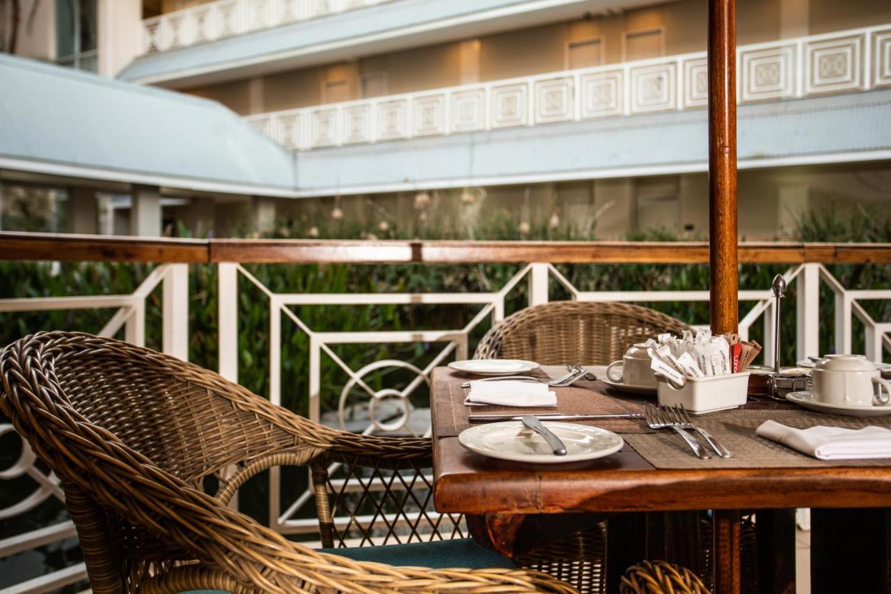 Southern Sun Ridgeway Лусака Екстериор снимка